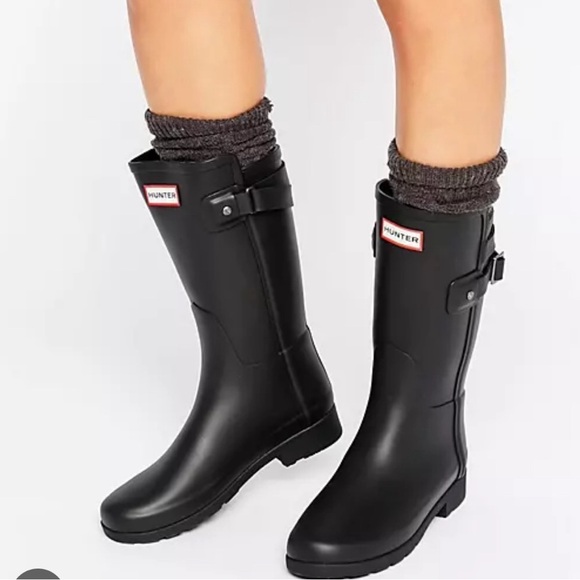 Hunter refined back strap Wellington short boots - Picture 1 of 11